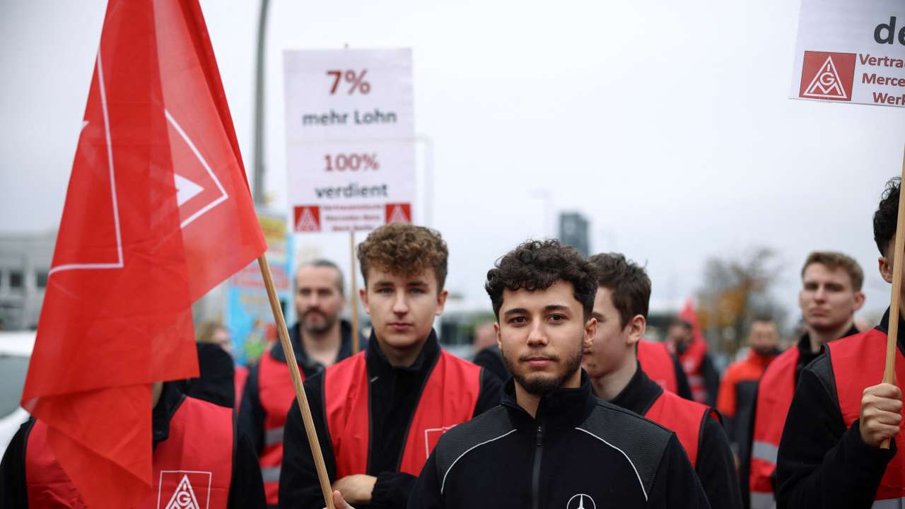 Protest rally at Mercedes plant in Berlin
