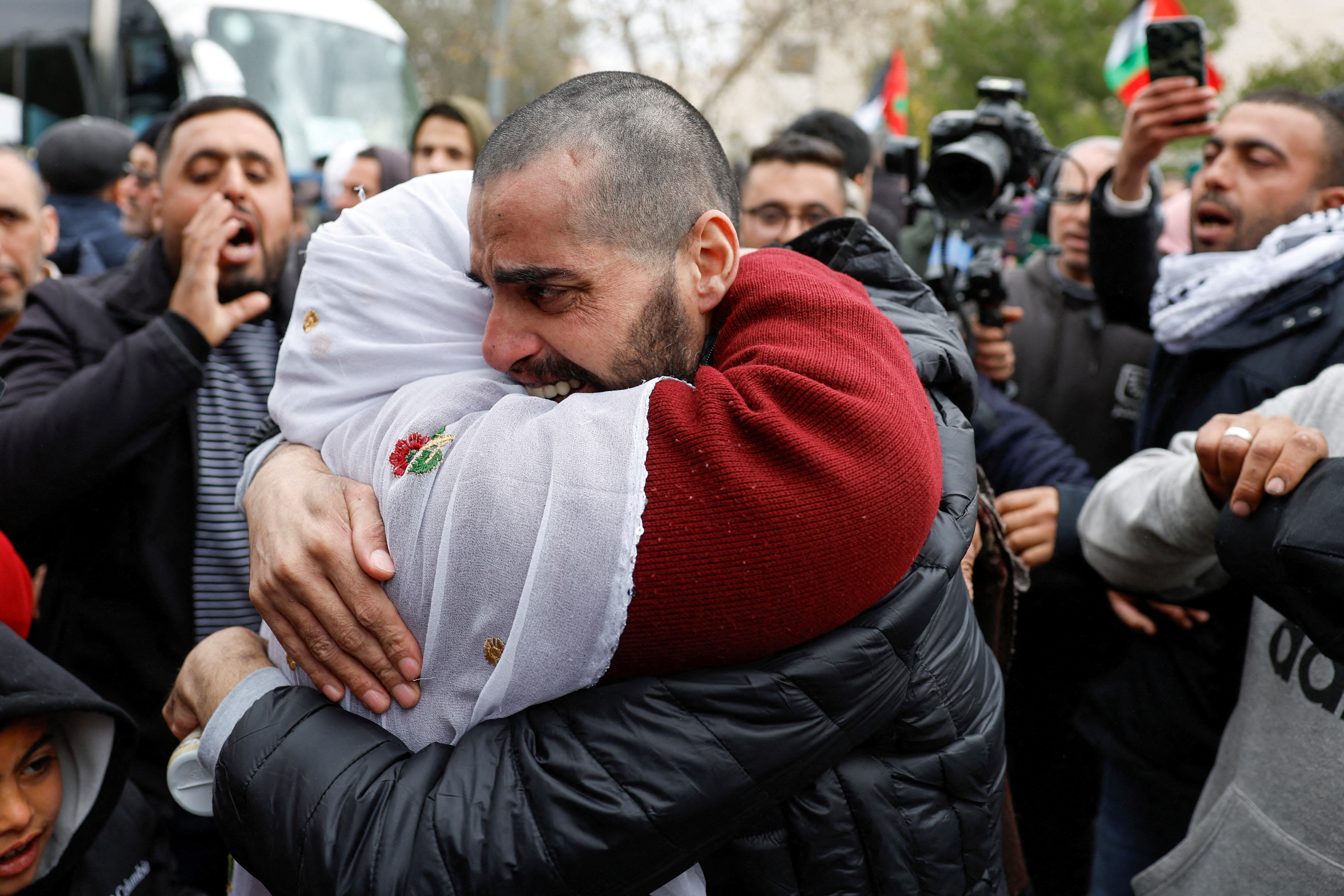 Hostages-prisoners swap deal between Hamas and Israel