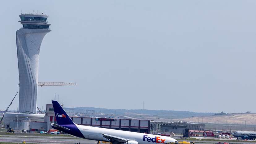 Boeing cargo plane lands in Istanbul without front wheels