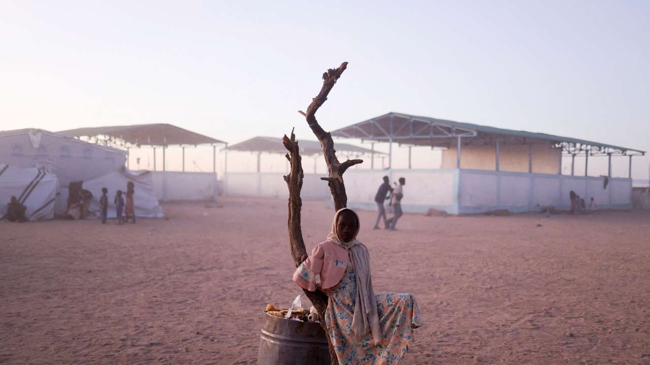 Sudanese refugee families arriving to Chad find no food aid available