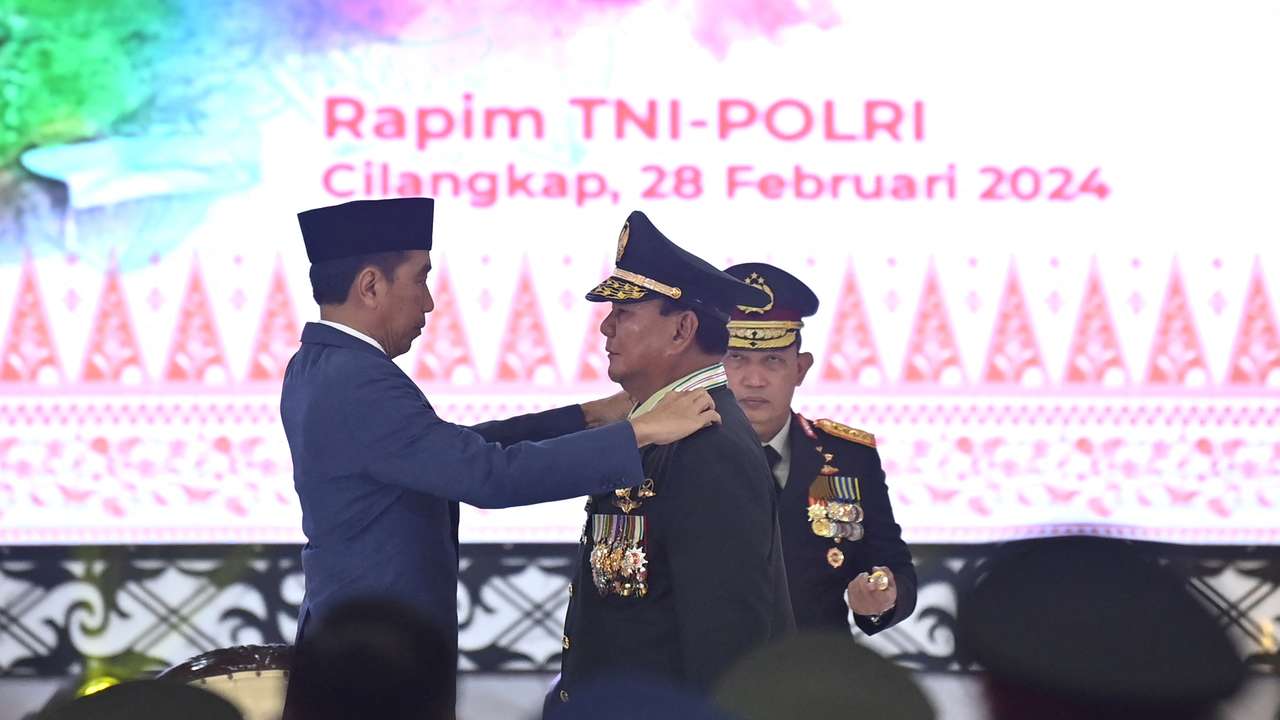 Indonesia awards presumed next president Prabowo Subianto rank of four-star general