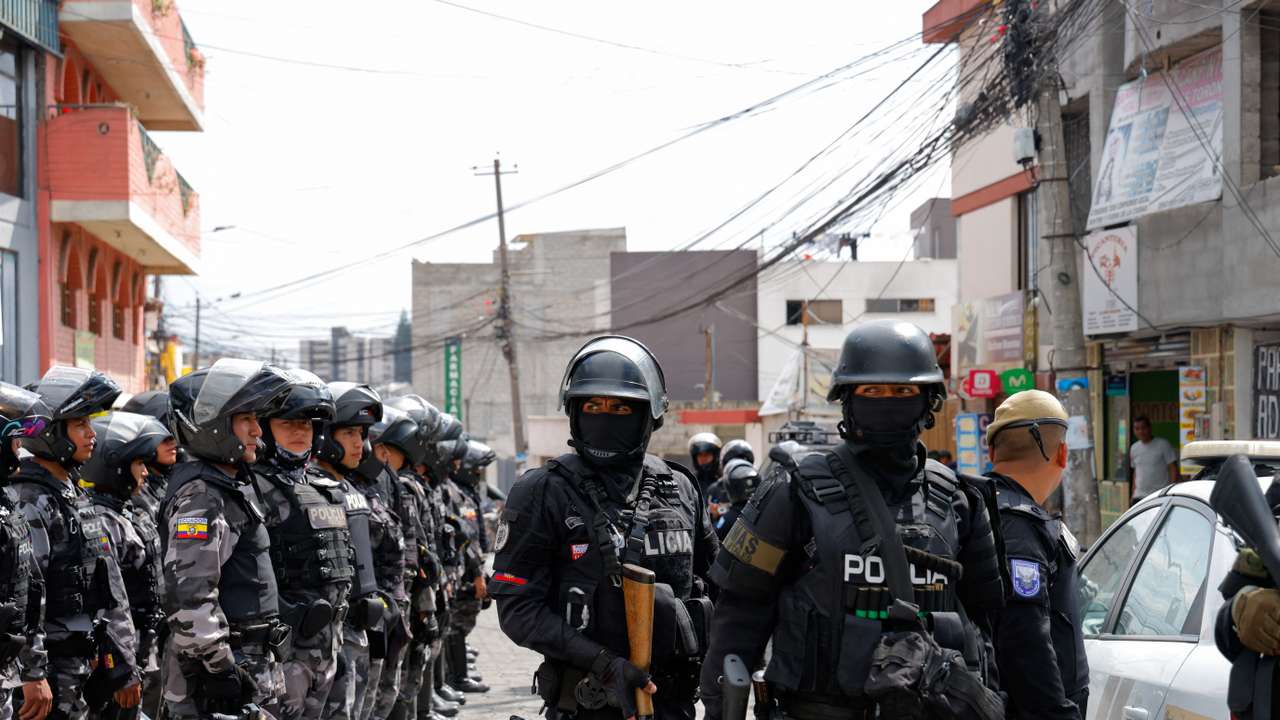 Ecuador's 'most-wanted' criminal disappears from prison