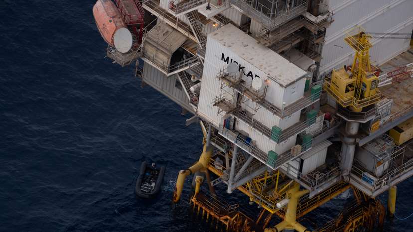 Over 30 sea migrants stranded on oil rig off Tunisia, charity says