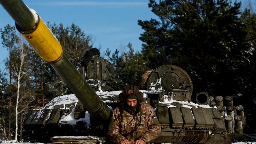 FILE PHOTO: Ukrainian service members attend anti-sabotage drills in Chernihiv region