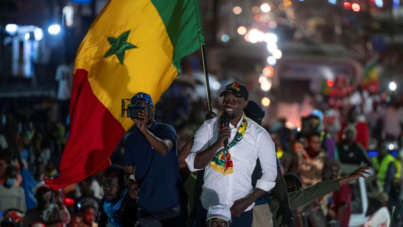 Freed from jail, Senegal opposition presidential candidate draws hundreds to first event in Dakar