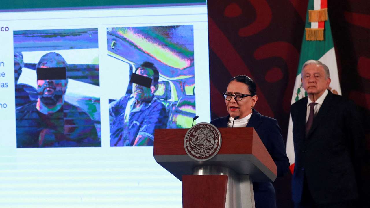 FILE PHOTO: Mexico's Security Minister Rosa Icela Rodriguez gives news of the detention of drug traffickers Joaquin Guzman Lopez, El Chapo Guzman's son, and Ismael "El Mayo" Zambada, as she stands next to Mexico's President Andres Manuel Lopez Obrador, during a press conference at the National Palace, in Mexico City, Mexico July 26, 2024. REUTERS/Henry Romero/File Photo