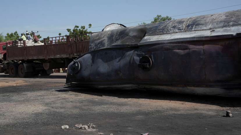 Fuel tanker accident, in Majia