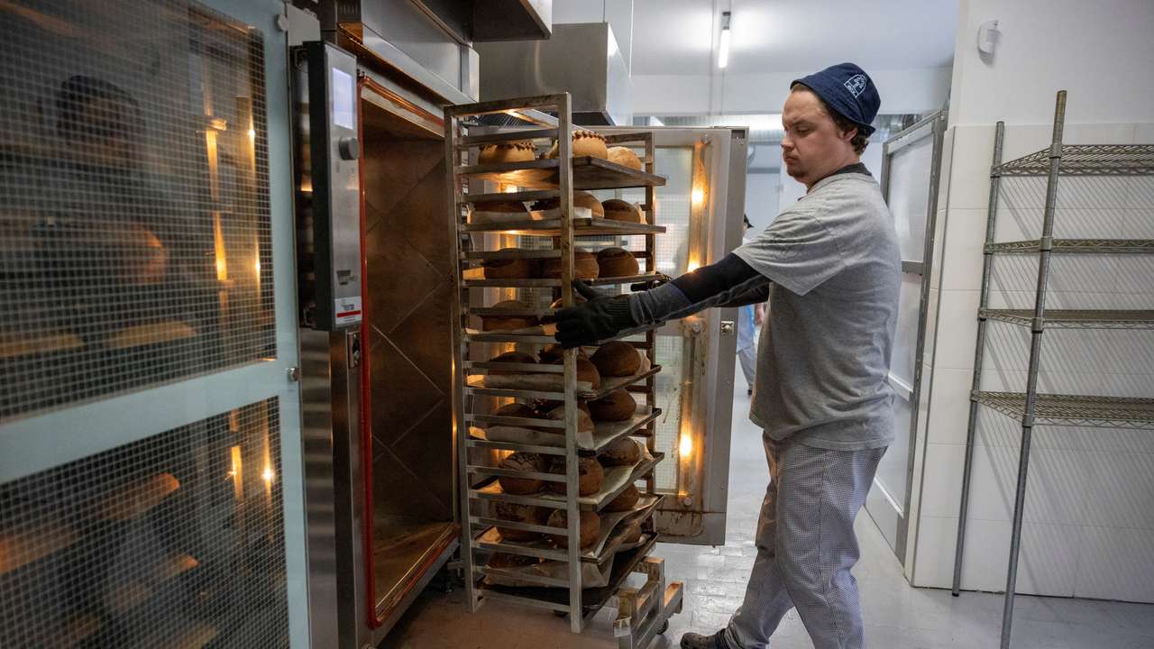 Bakery prepares for the prospect of another winter of widespread power outages in Kyiv