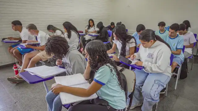 Alunos de escola pública