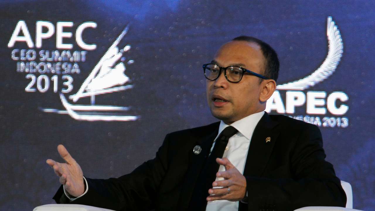 Indonesia's Finance Minister Chatib Basri talks during a dialogue session at the Asia-Pacific Economic Cooperation (APEC) CEO Summit in Nusa Dua