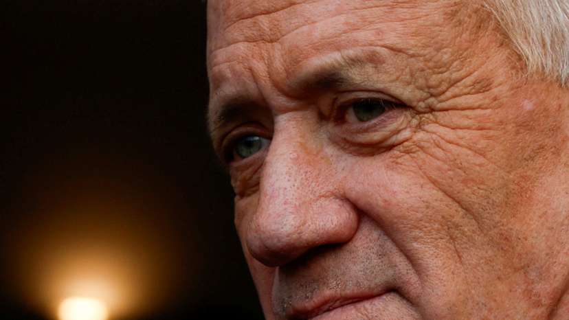 FILE PHOTO: Israeli Emergency cabinet minister and opposition politician Benny Gantz addresses the press, in Kiryat Shmona
