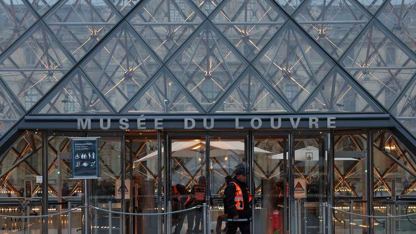 Suspects in the Louvre heist case arrested by French police