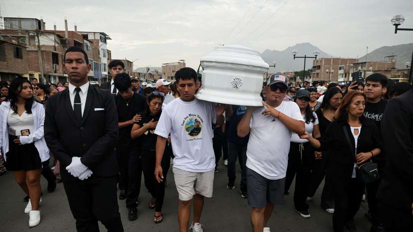 Peru suspends gold mining in Pataz for 30 days after illegal miners kidnap and kill mine workers from Poderosa