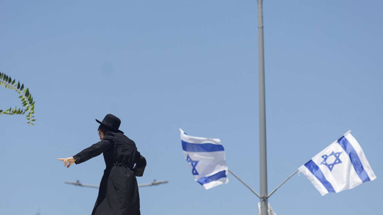 Ultra-Orthodox Jewish recruits called up for military service