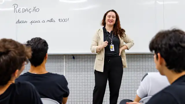 Professora Hagda Vasconcelos dá dicas de redação para o Enem.