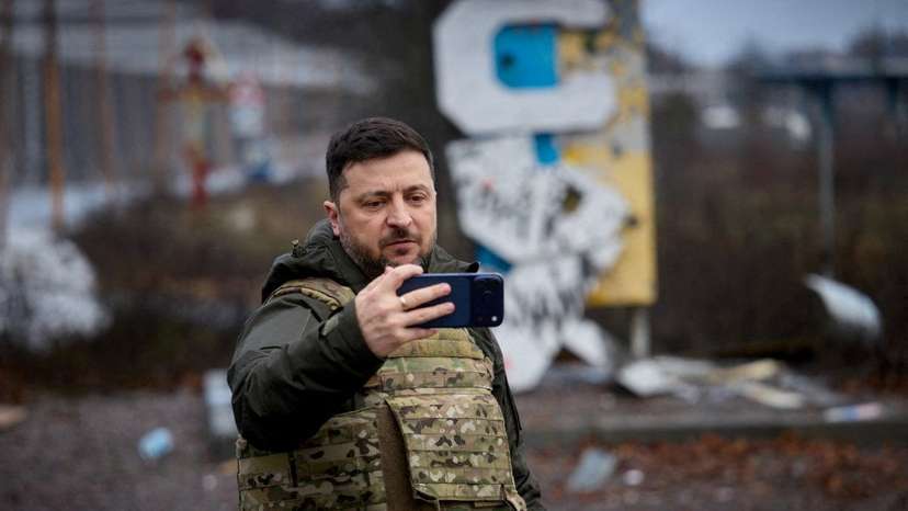 Ukraine's President Zelenskiy appears in the frontline town of Kupiansk