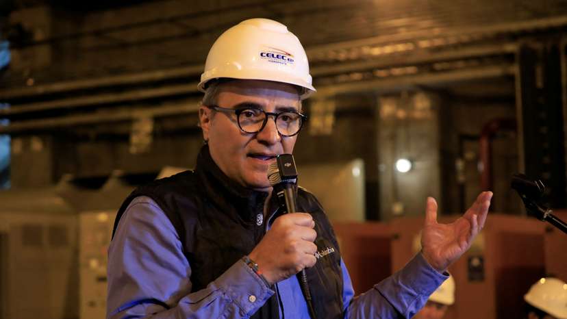 Ecuador military to enter the Mazar dam and assume operations