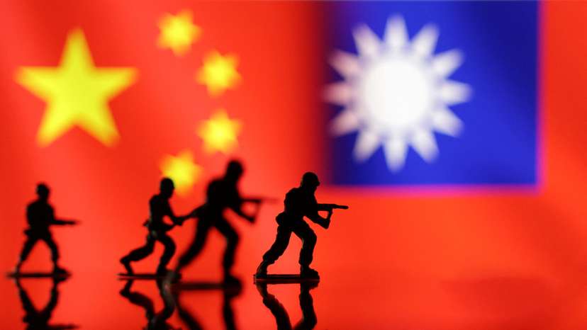 Illustration shows Chinese and Taiwanese flags
