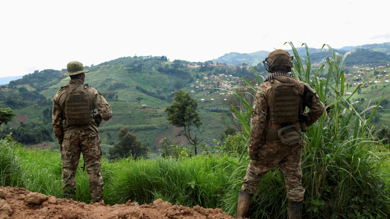 FILE PHOTO: Fighting resumes in eastern Congo, army and M23 say
