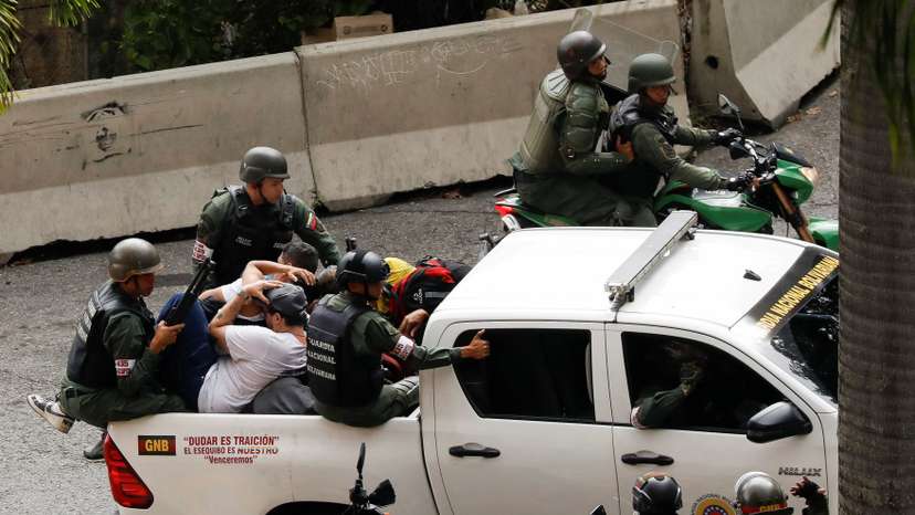 Anti-Maduro protests spread as Venezuelan opposition says he stole vote, in Caracas