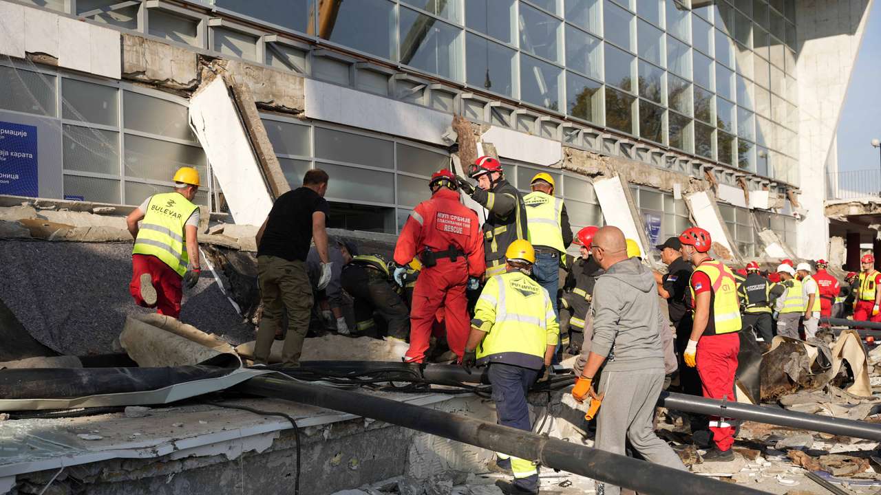 Several people killed in Serbian railway station roof collapse
