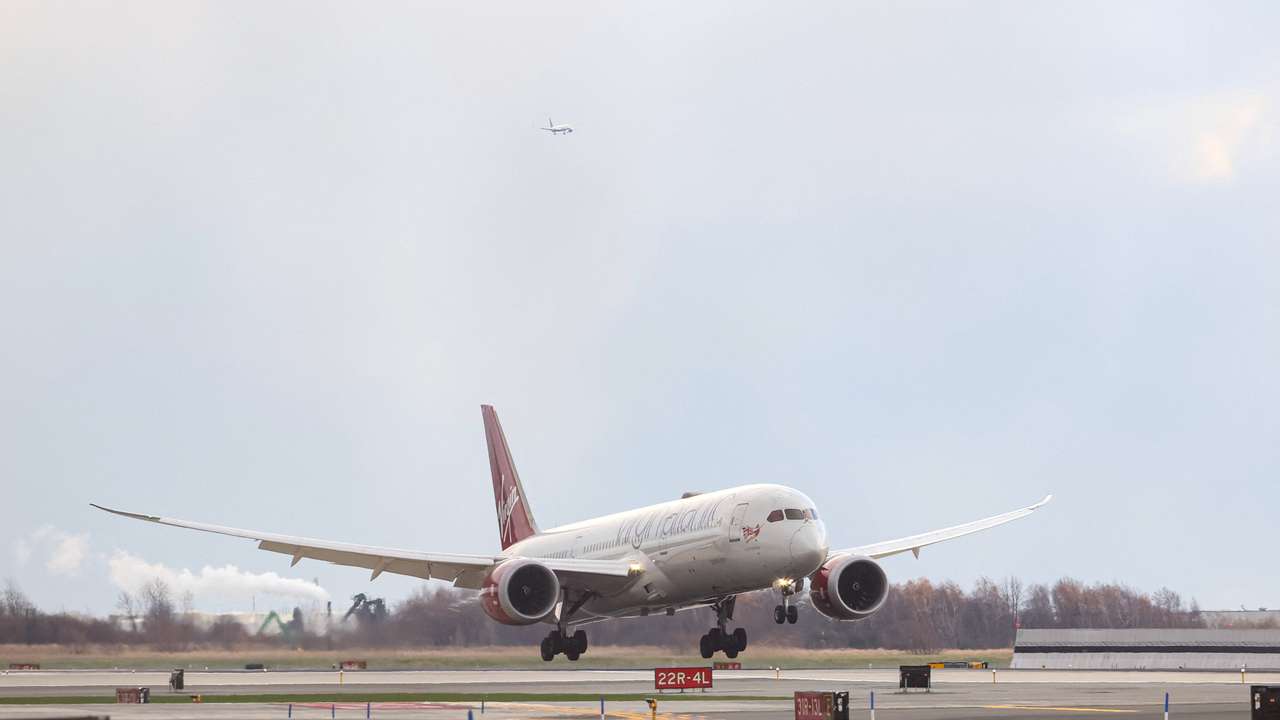 Virgin Atlantic first transatlantic flight on 100% sustainable aviation fuel arrives in New York