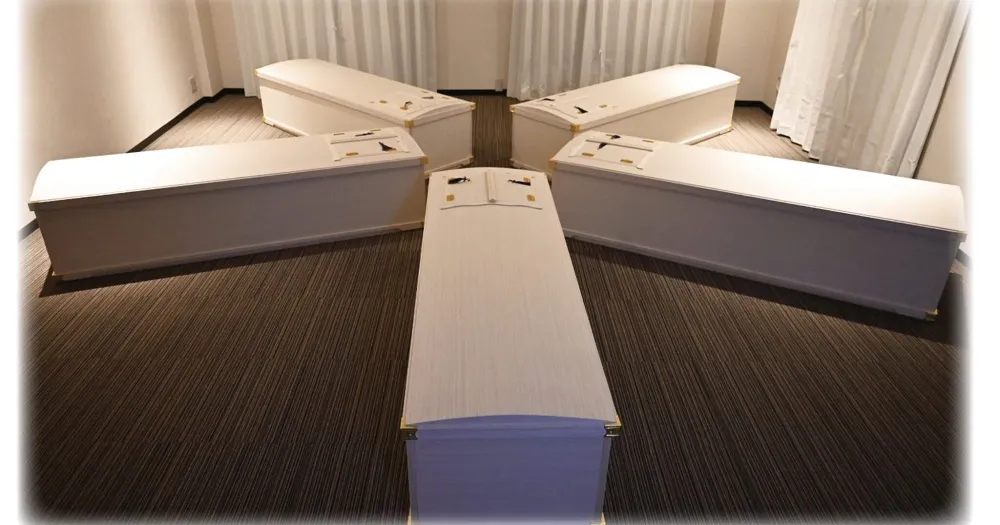 Japan coffin meditation