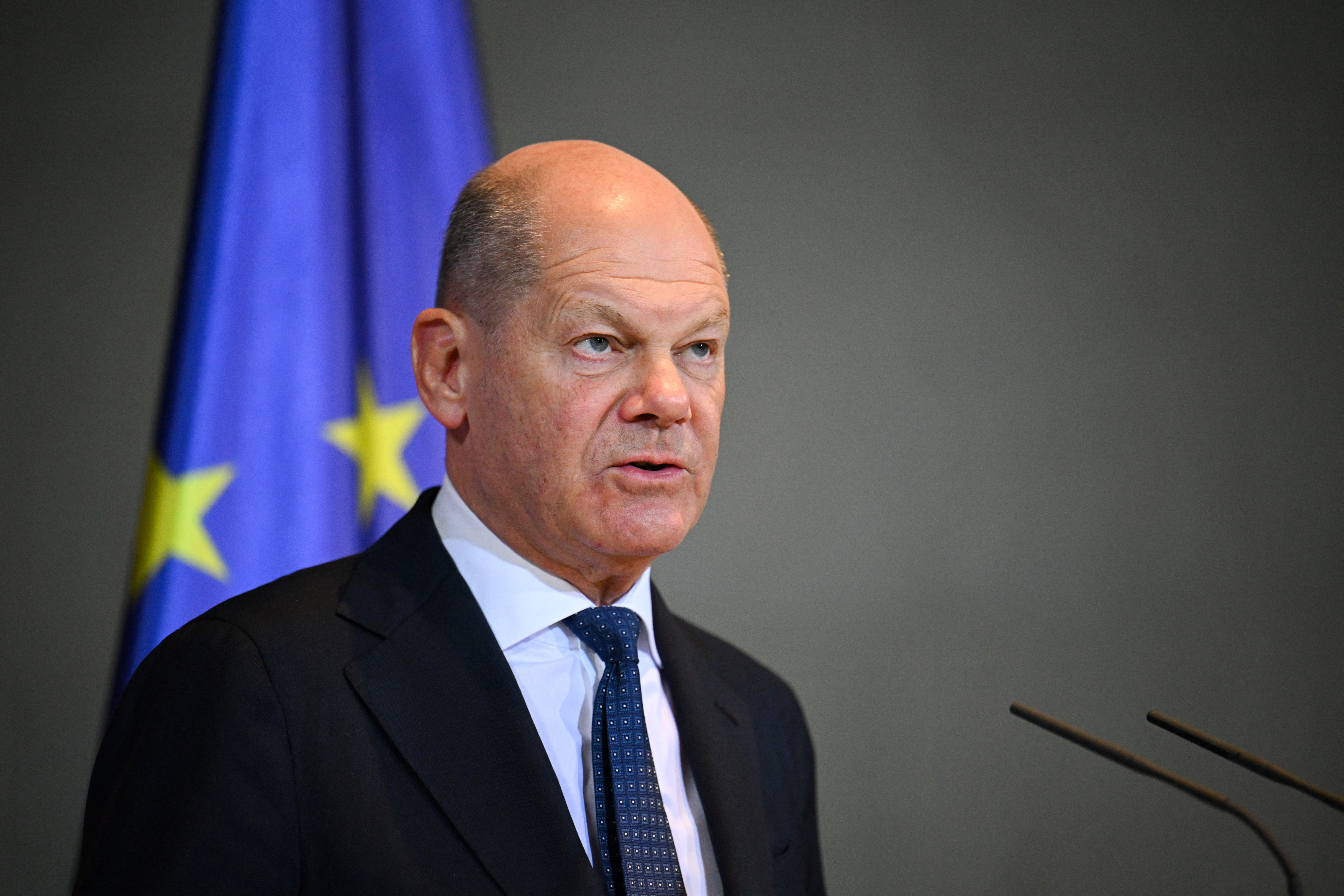 German Chancellor Scholz meets French President Macron in Berlin