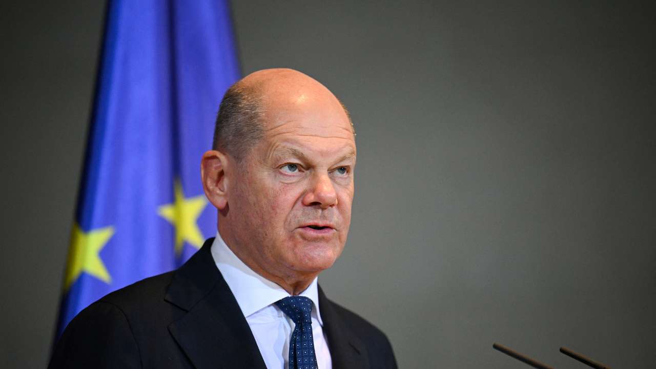 German Chancellor Scholz meets French President Macron in Berlin