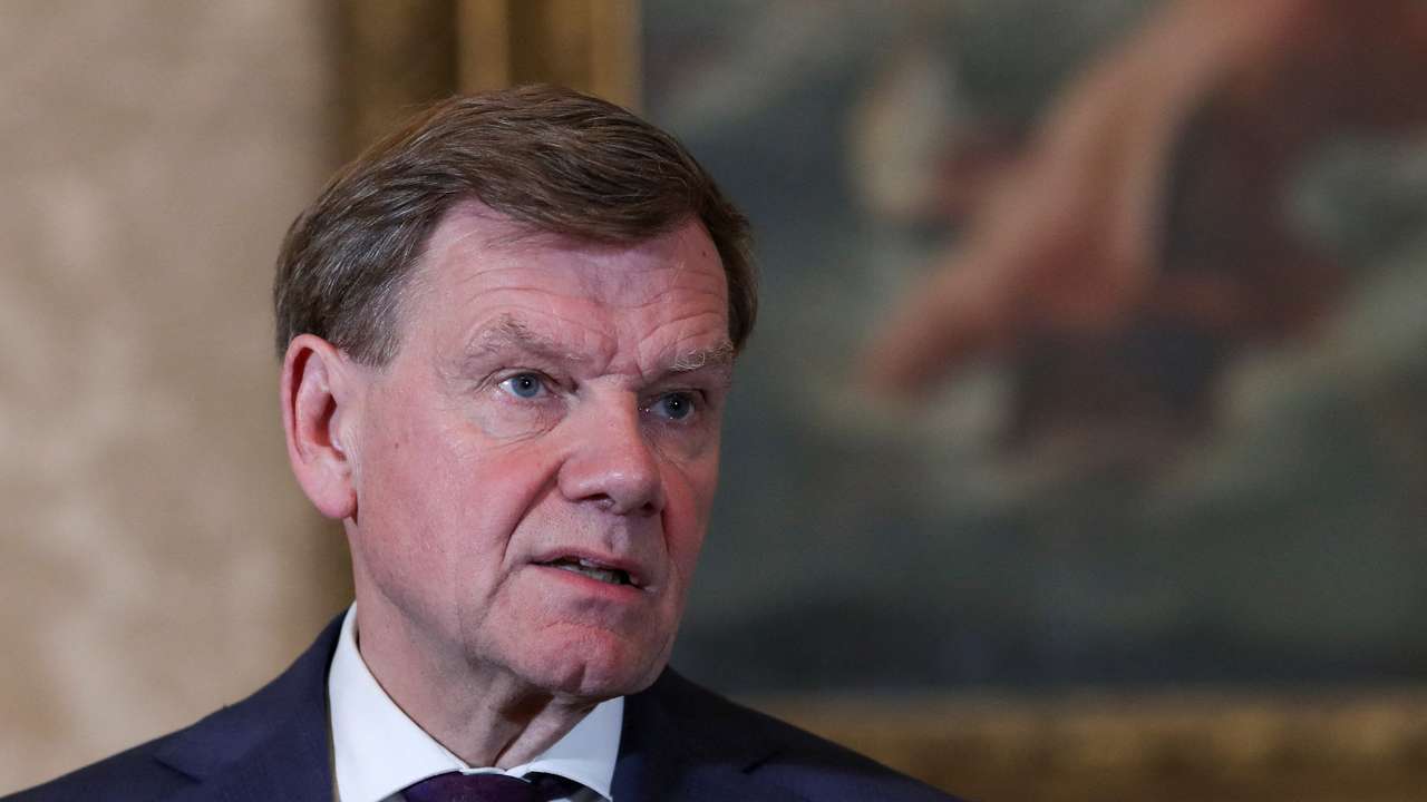 FILE PHOTO: German Foreign Minister Wadephul visits Portugal