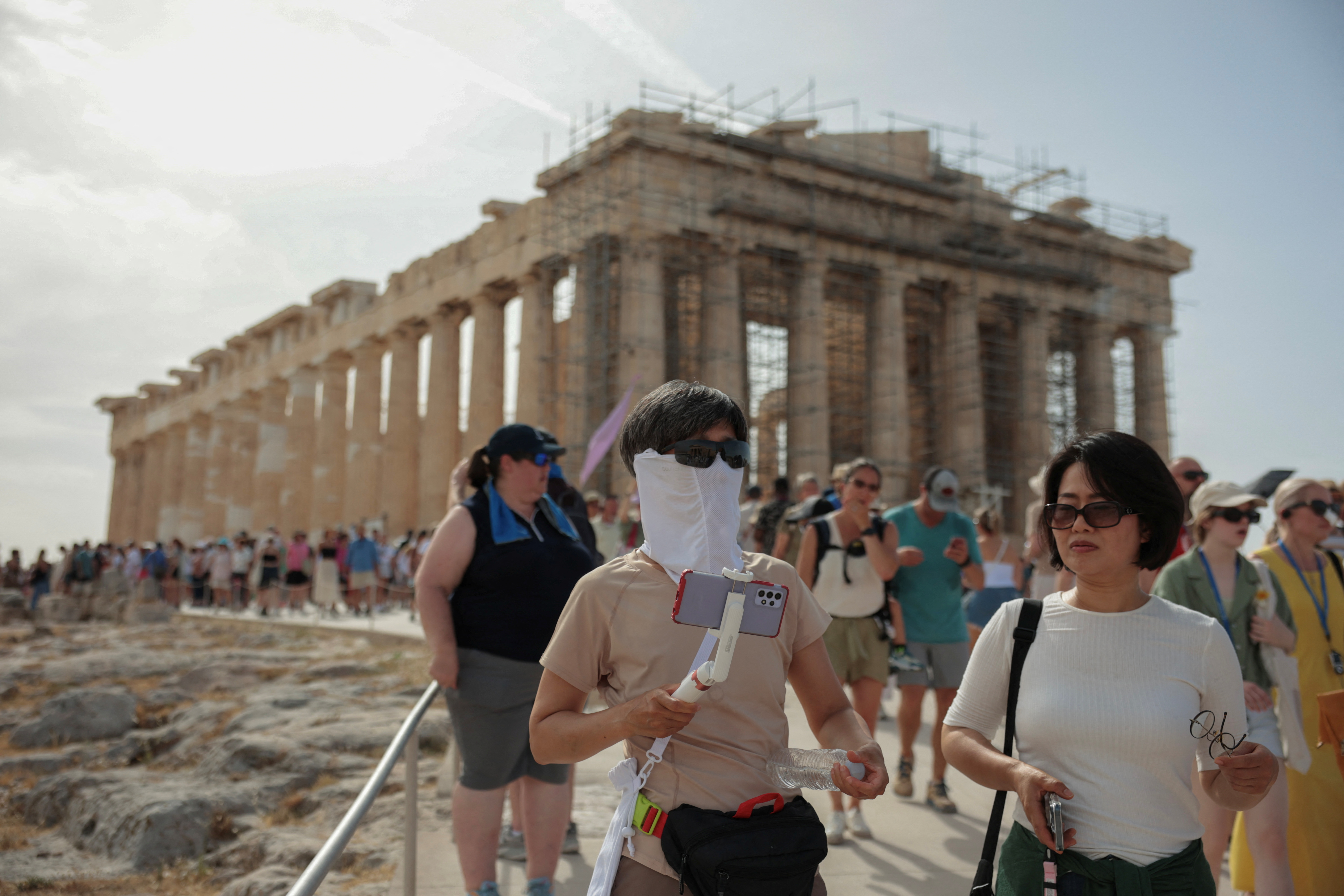 Heatwave hits Greece