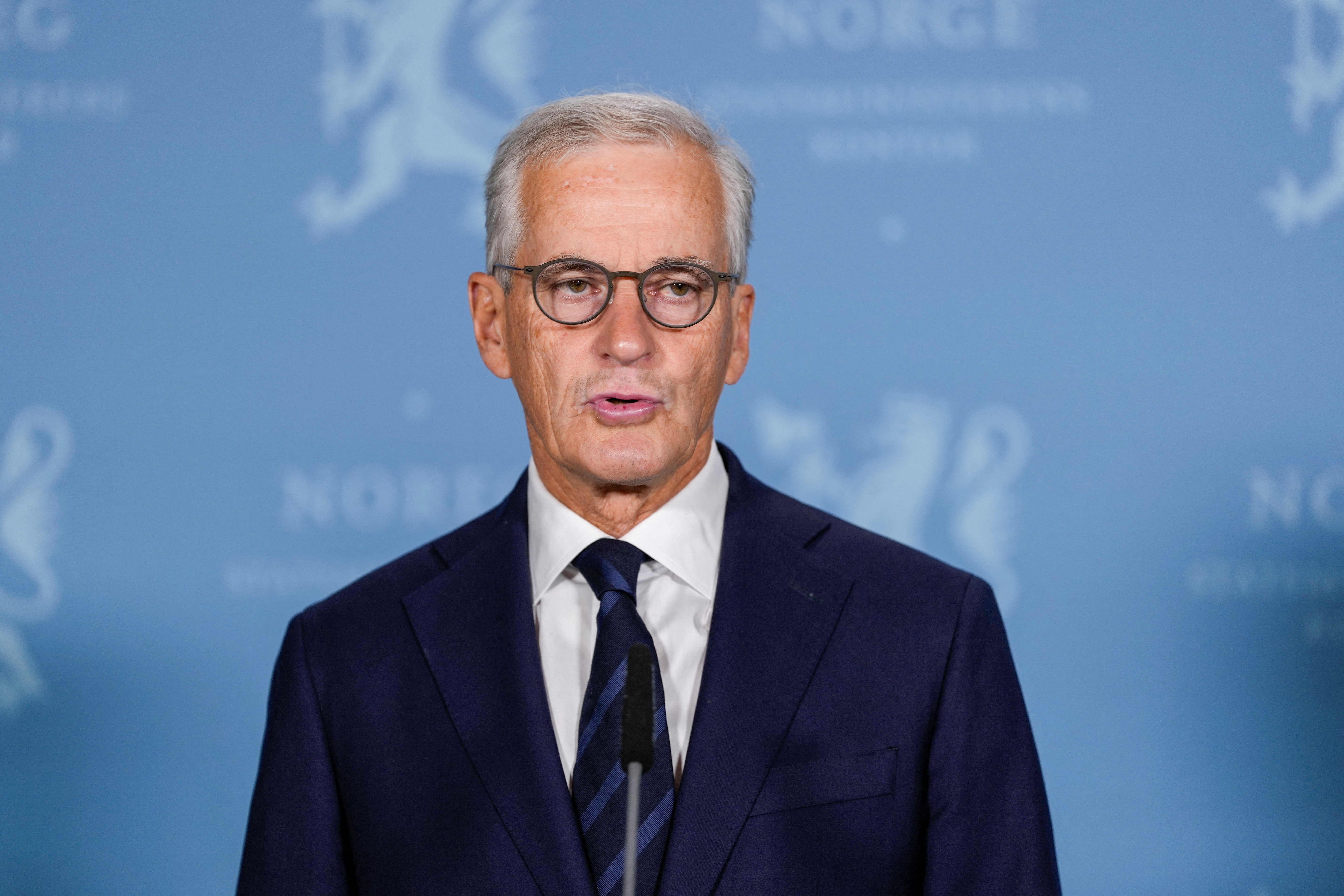 Norway's government holds a press conference about frigate purchases