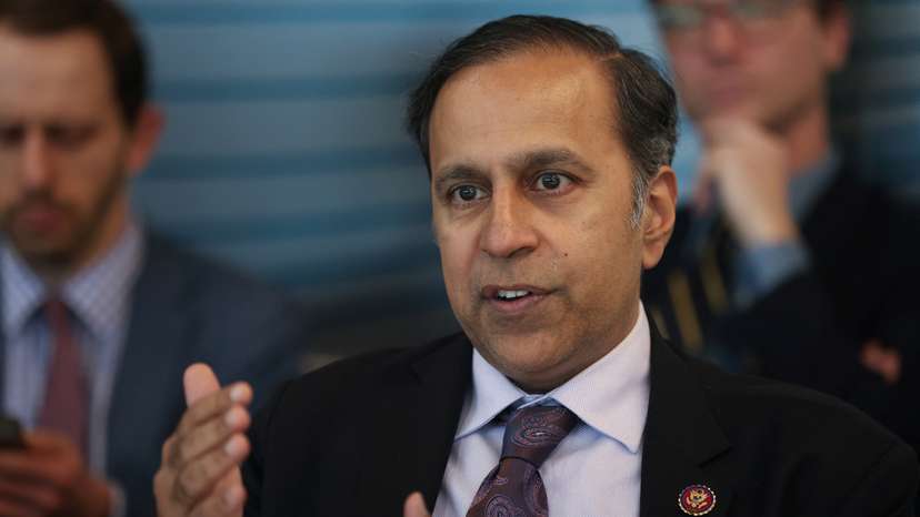 Select committee tours biotech company