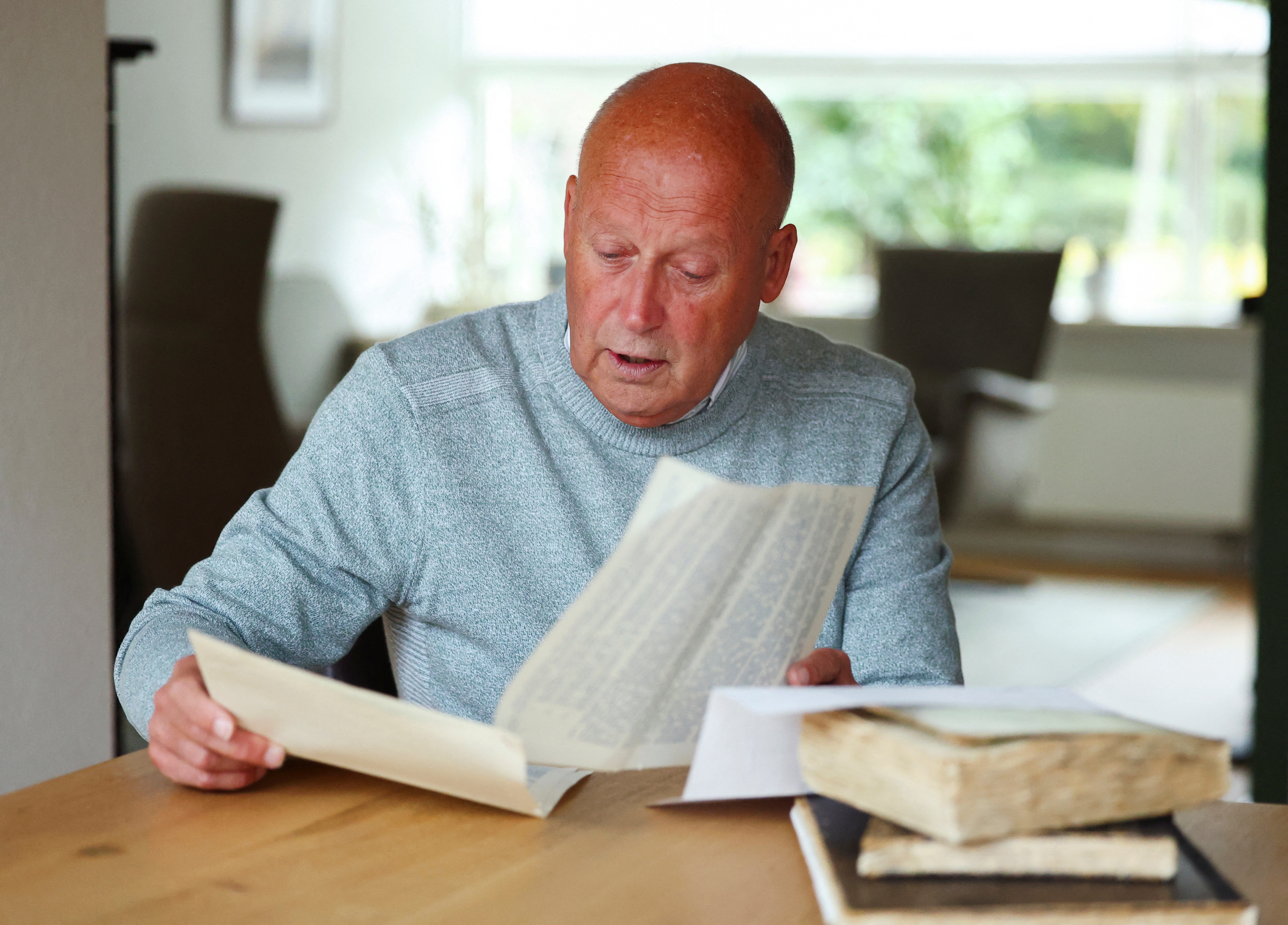 Paul Post, a retired Dutch systems analyst, looks at the war-time diaries of his father, who described working in the Netherlands' diamond bureau during the Nazi occupation