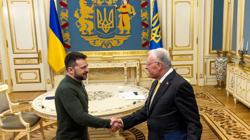 FILE PHOTO: U.S. Special Envoy to Ukraine and Russia Kellogg and Ukrainian President Zelenskiy meet in Kyiv