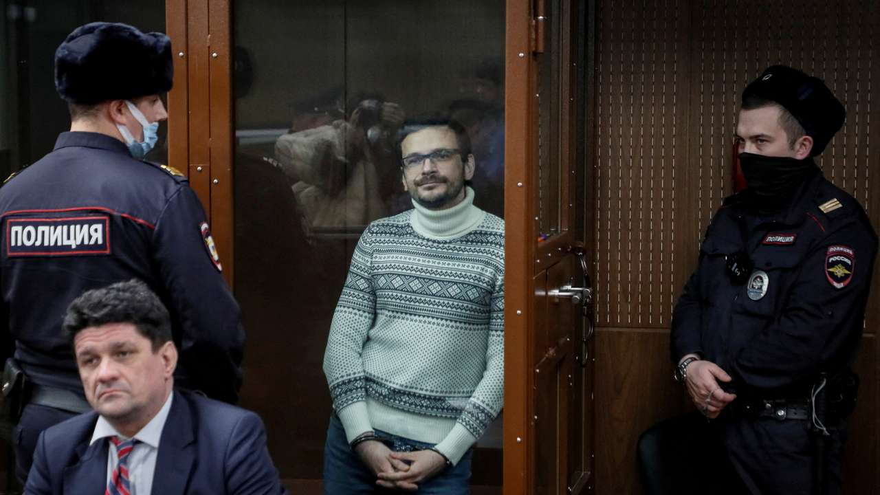 FILE PHOTO: Court verdict hearing for Russian opposition leader Yashin in Moscow