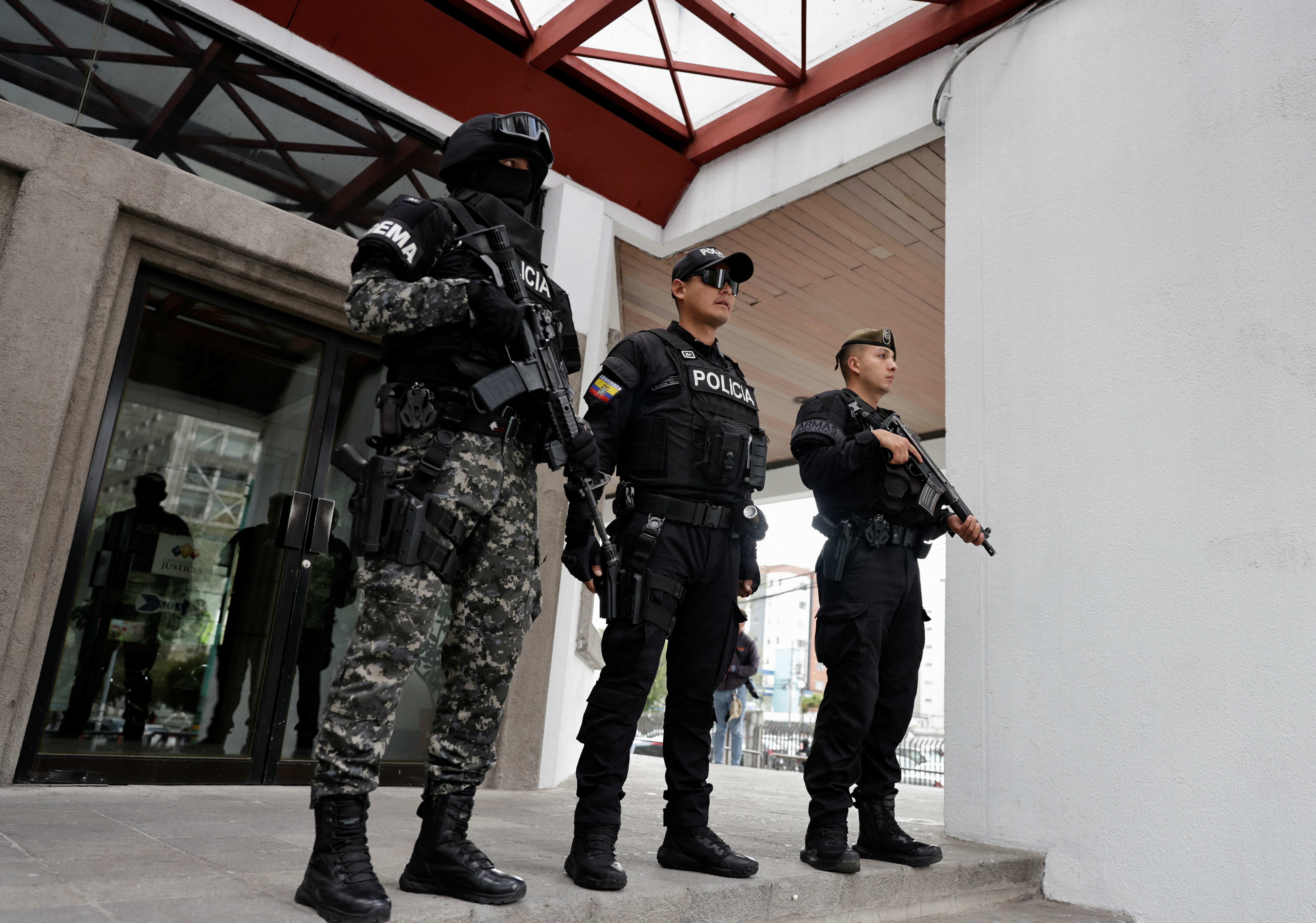 Ecuador gang leader "Fito" accepts US extradition request