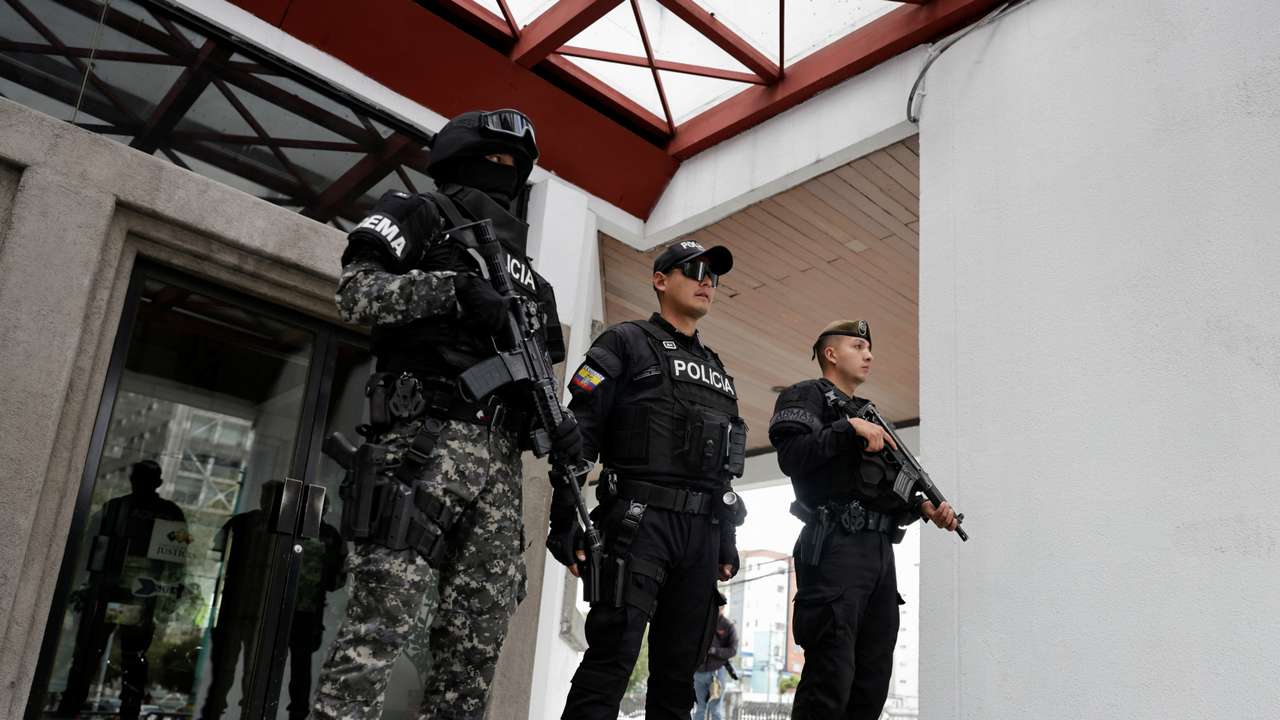 Ecuador gang leader "Fito" accepts US extradition request