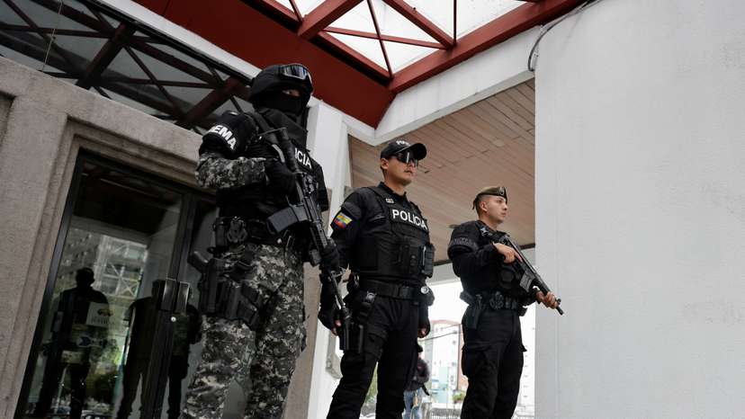 Ecuador gang leader "Fito" accepts US extradition request