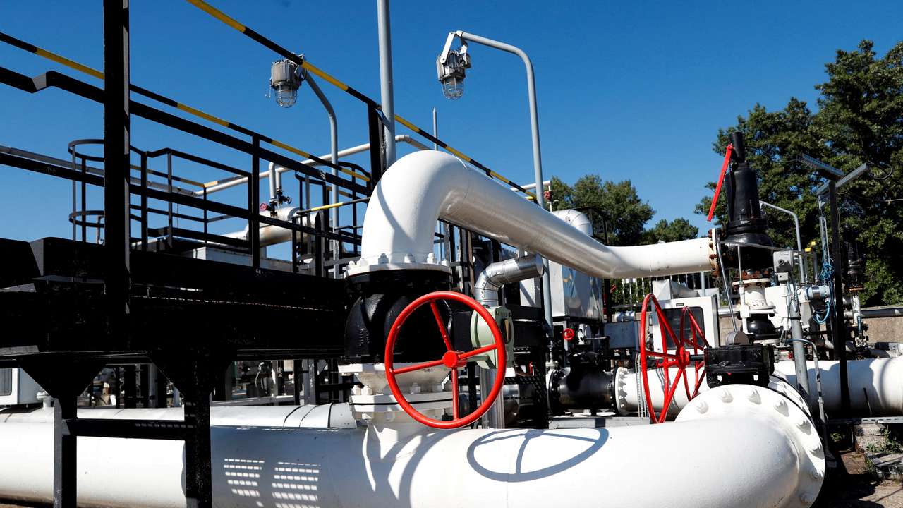 FILE PHOTO: The Druzhba oil pipeline between Hungary and Russia is pictured at the Hungarian MOL Group's Danube Refinery in Szazhalombatta