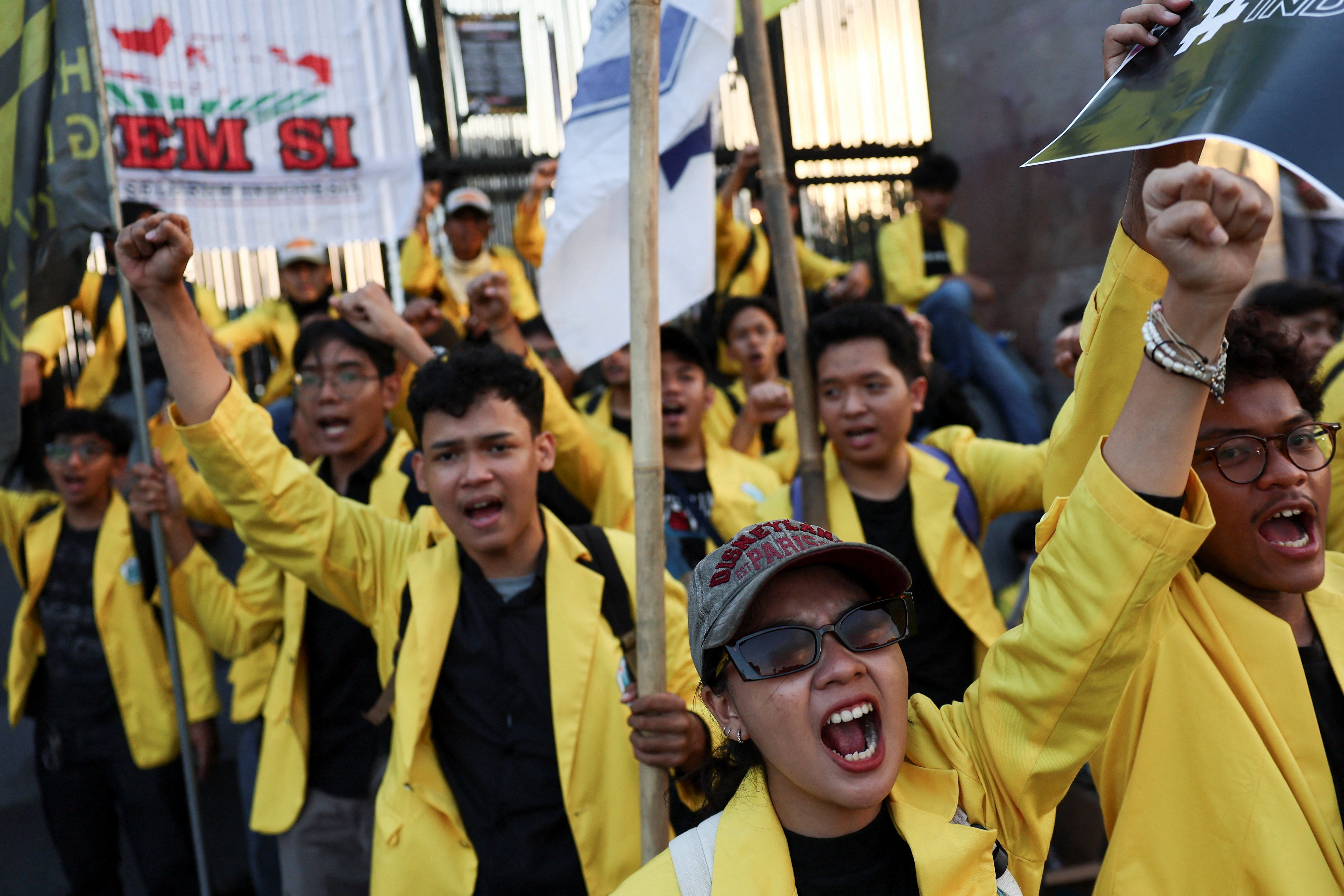 Protest outside Indonesian parliament building in Jakarta