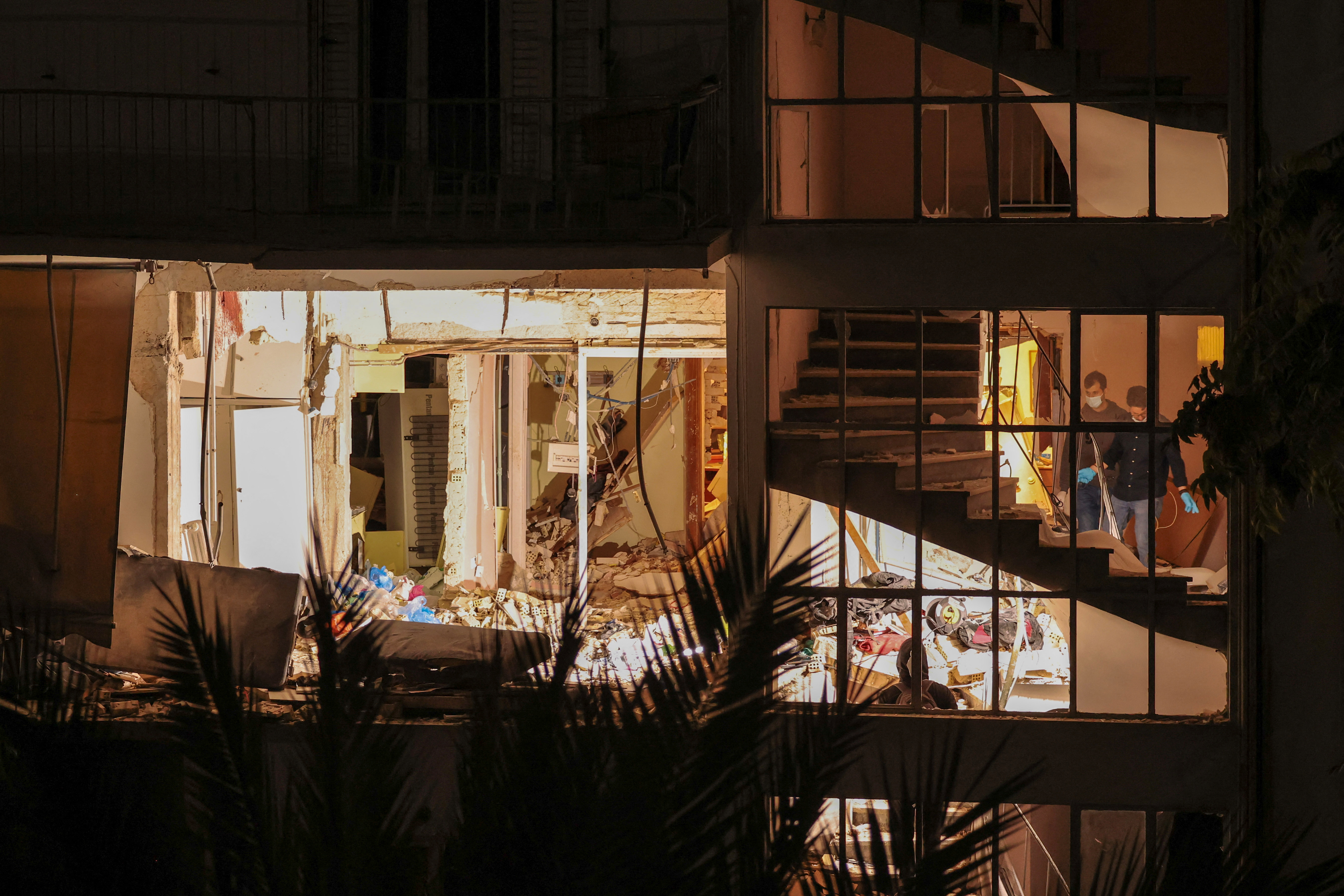 Anti-terrorism probe launched as blast kills man in apartment in Athens