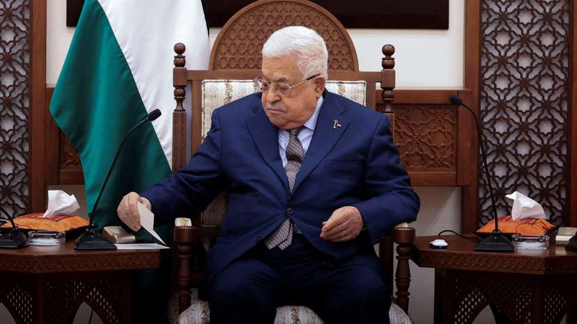 FILE PHOTO: Prime ministers of Spain and Belgium meet Palestinian President Mahmoud Abbas