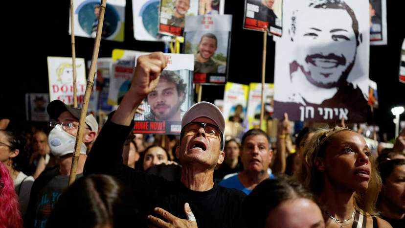 Demonstration demanding the immediate release of all hostages and the end of war in Gaza, in Tel Aviv