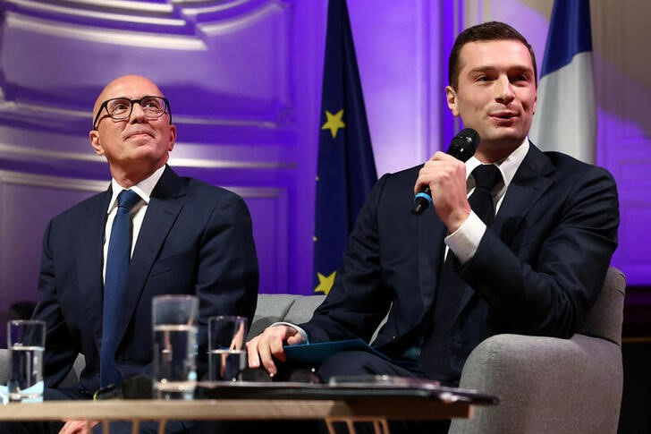 French entrepreneurs receives members of political parties for early legislative elections