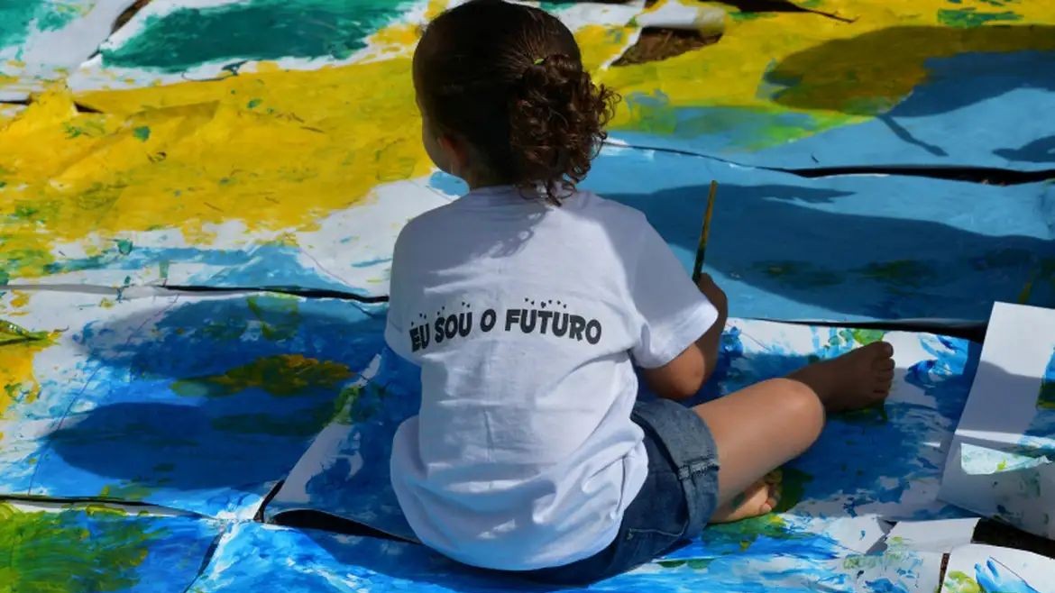 menina escola