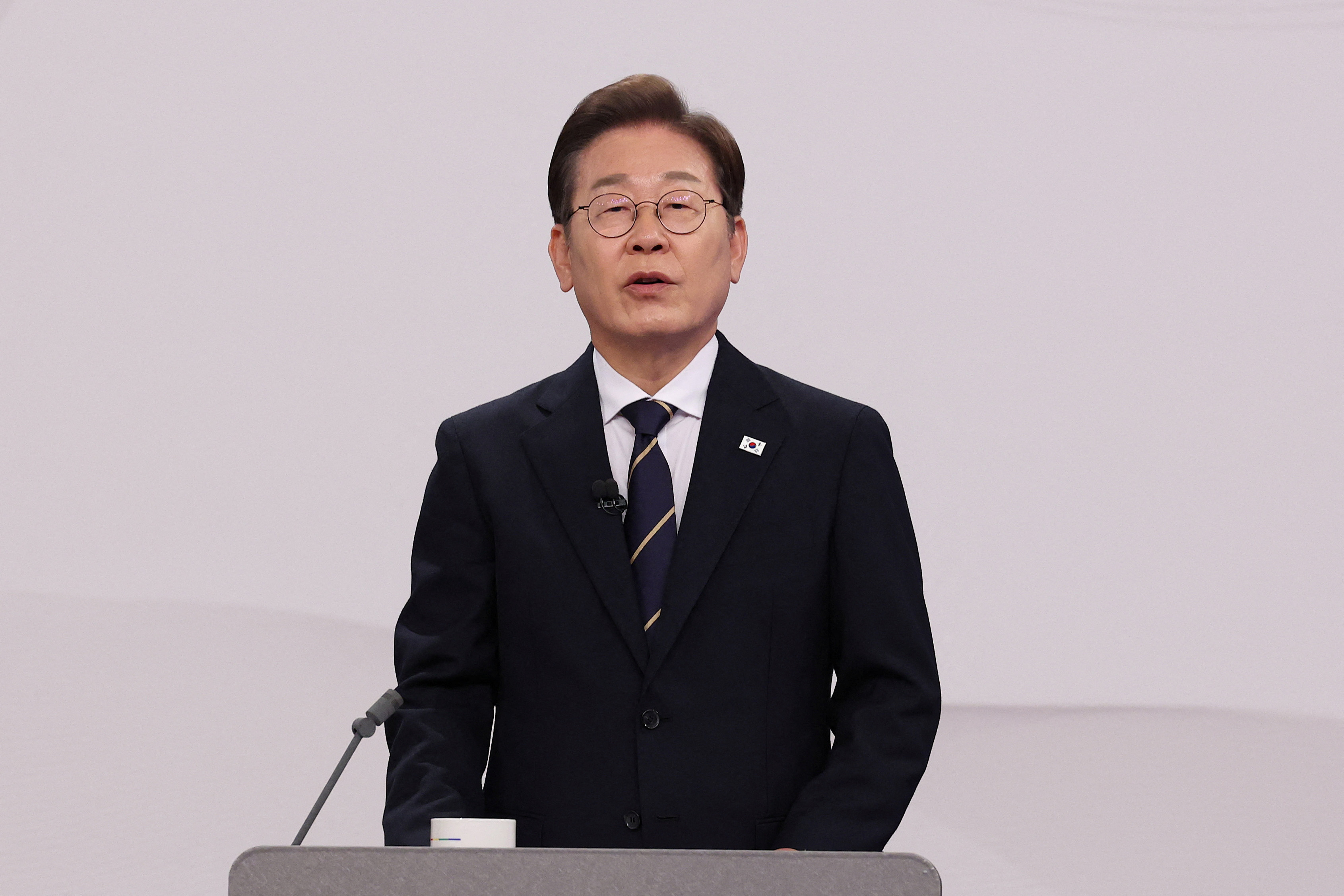 South Korea Holds First Presidental Debate