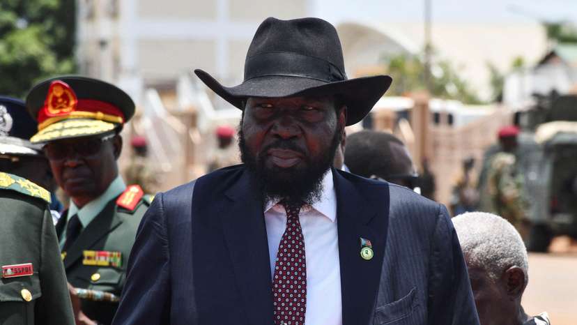 Uganda's President Yoweri Museveni visits Juba