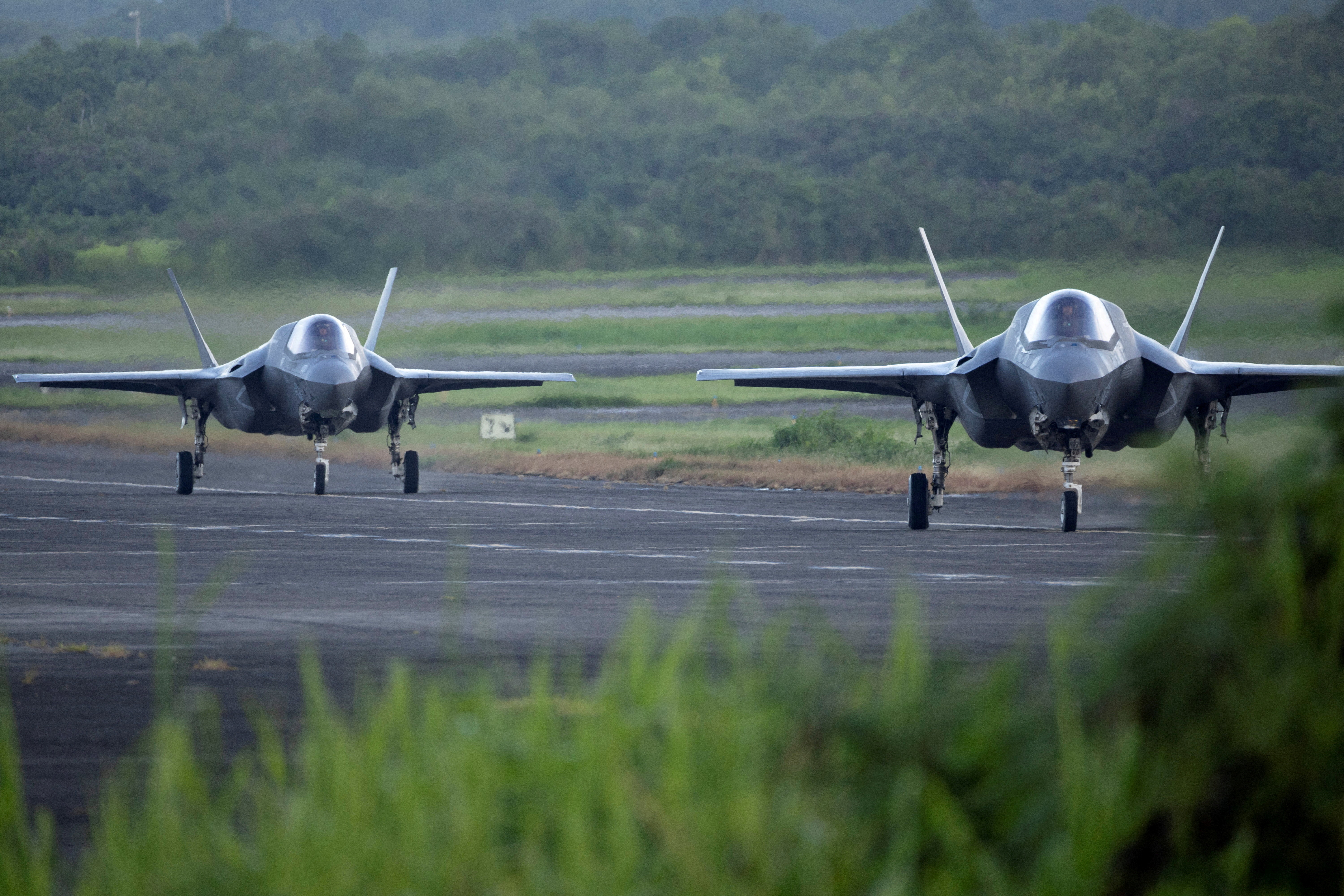 An F-35 fighter jets arrive at the former Roosevelt Roads military base in Ceiba.