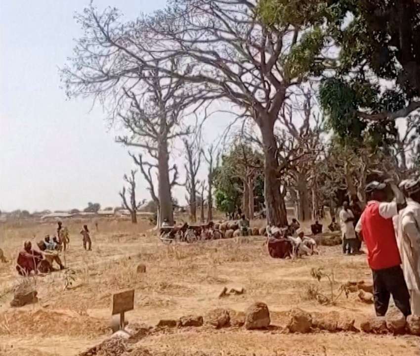 Deadly attack by an armed gang on a village in northern Nigeria